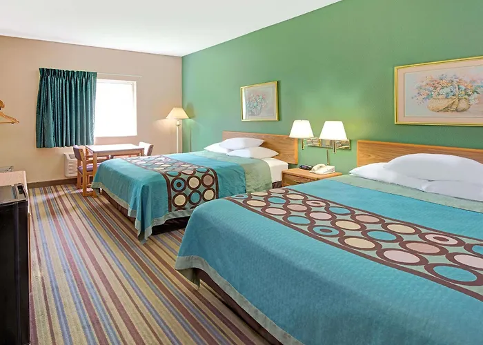 Super 8 By Wyndham Pontoon Il/st. Louis Mo Area Pontoon Beach