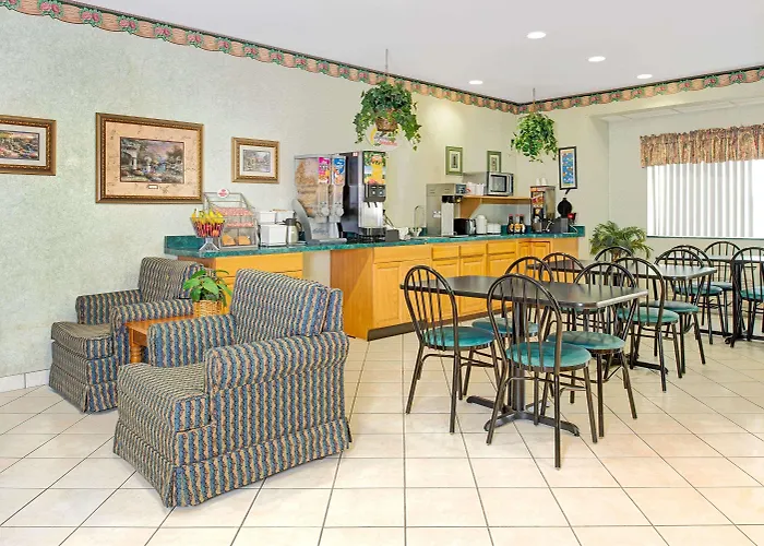Hotel Super 8 By Wyndham Pontoon Il/st. Louis Mo Area Pontoon Beach