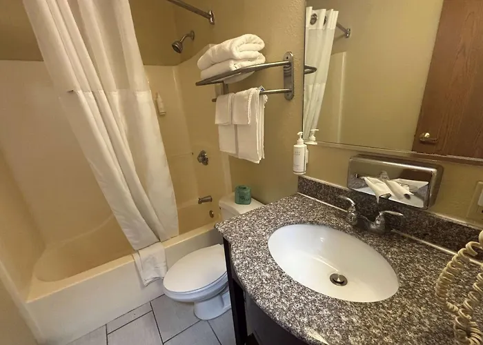 Super 8 By Wyndham Pontoon Il/st. Louis Mo Area 2*