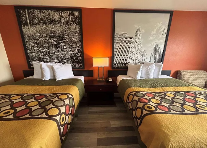 Hotel Super 8 By Wyndham Pontoon Il/st. Louis Mo Area