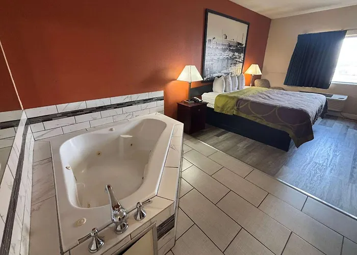 Super 8 By Wyndham Pontoon Il/st. Louis Mo Area Hotel Pontoon Beach