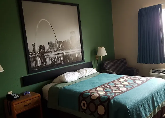 Super 8 By Wyndham Pontoon Il/st. Louis Mo Area Pontoon Beach